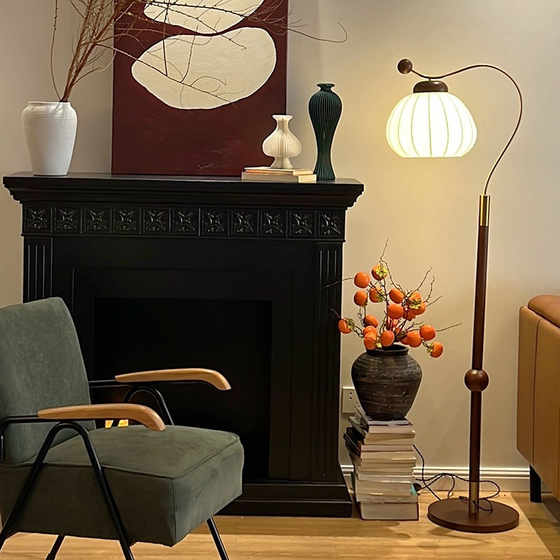 Gebogene Stehlampe mit Verstellbarem Lampenschirm – Moderne Designlampe