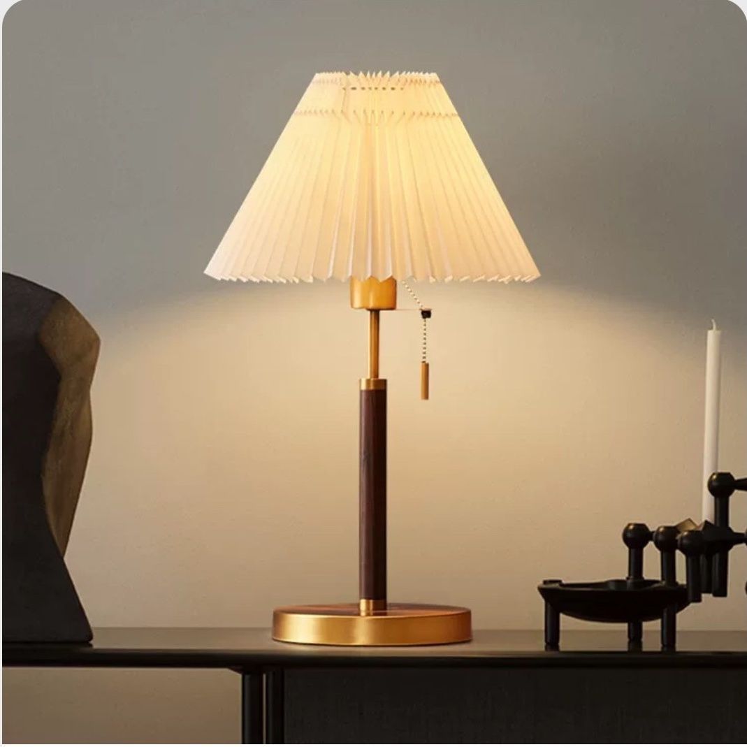 Plissee Stehlampe – Elegante Designlampe mit Faltschirm