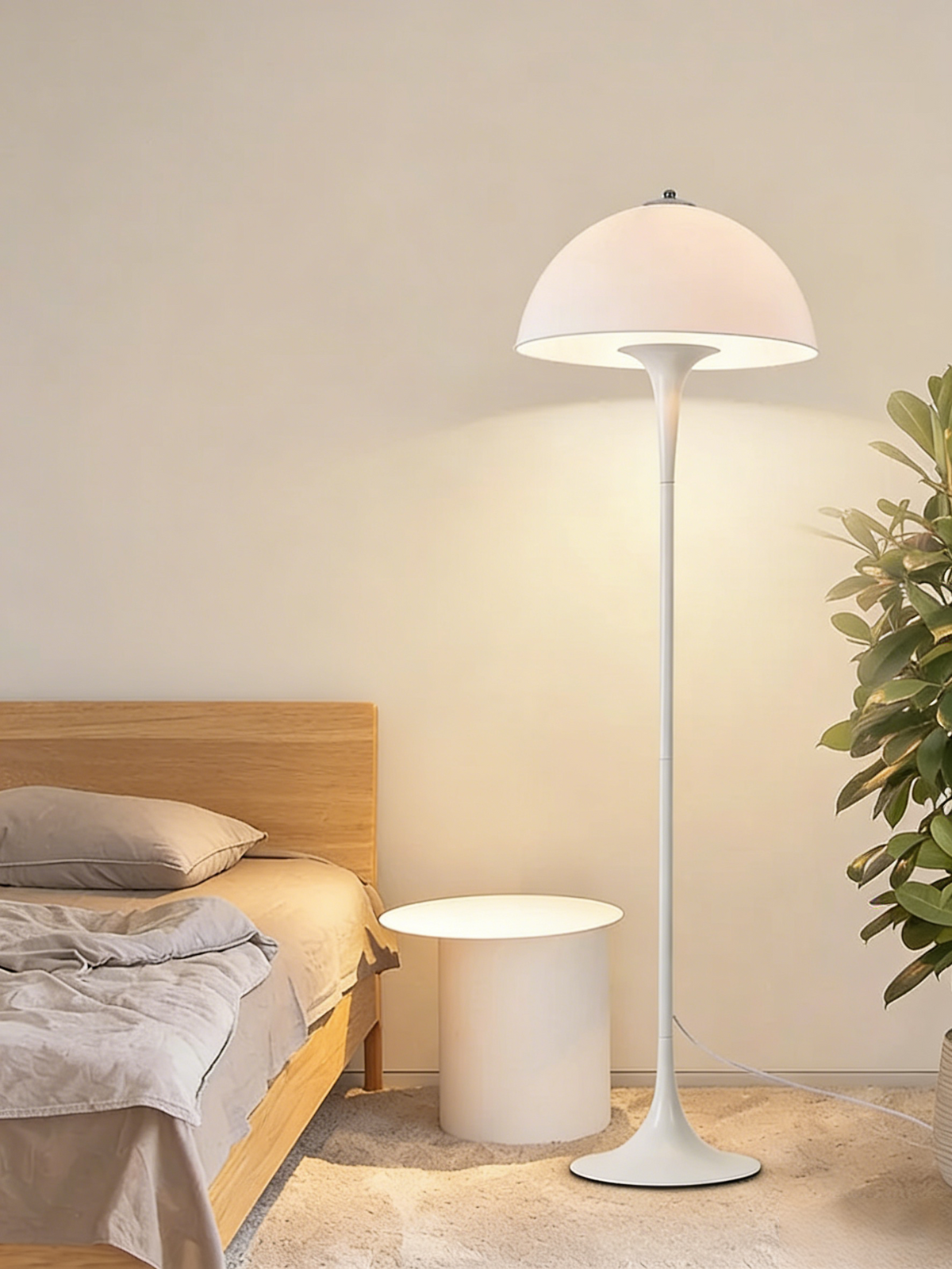 Panthella Tischlampe – Mid-Century Champignon Tischlampe mit Sanfter Lichtverteilung