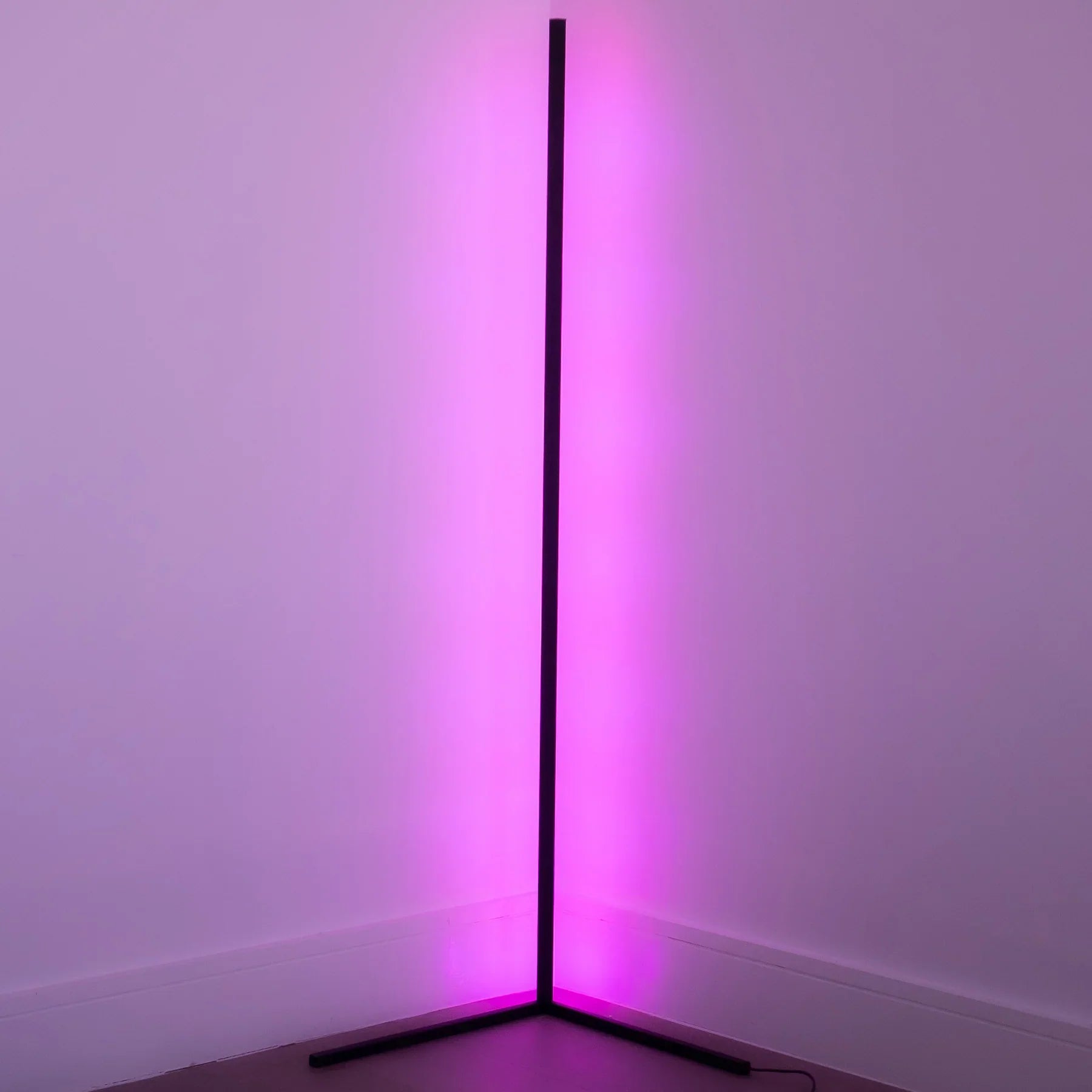 Eck-Stehlampe