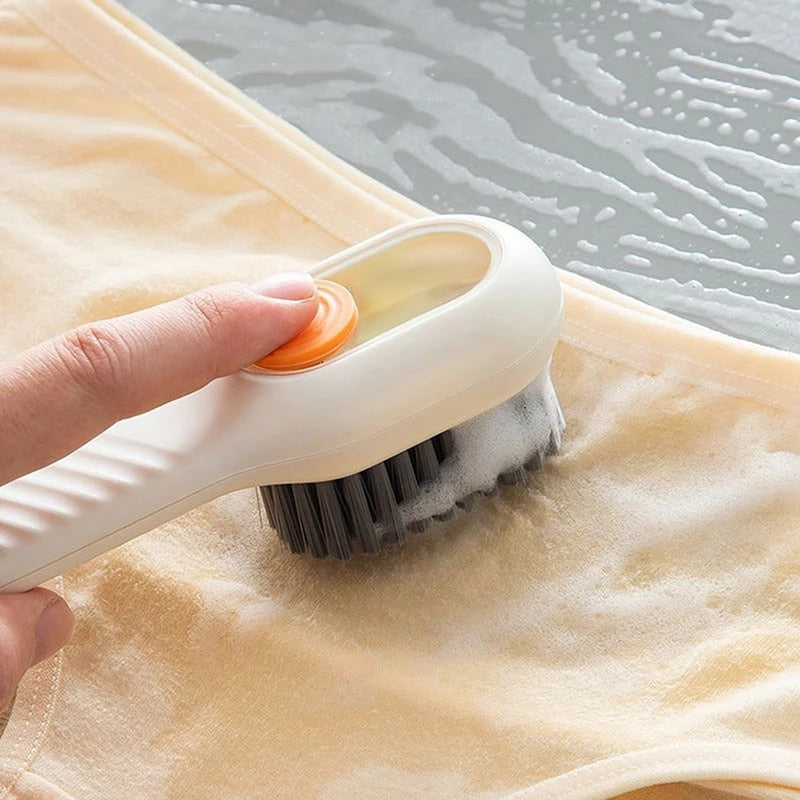 LuxeClean Premium Reiniger | Effektive Reinigung und Glanz für alle Umgebungen