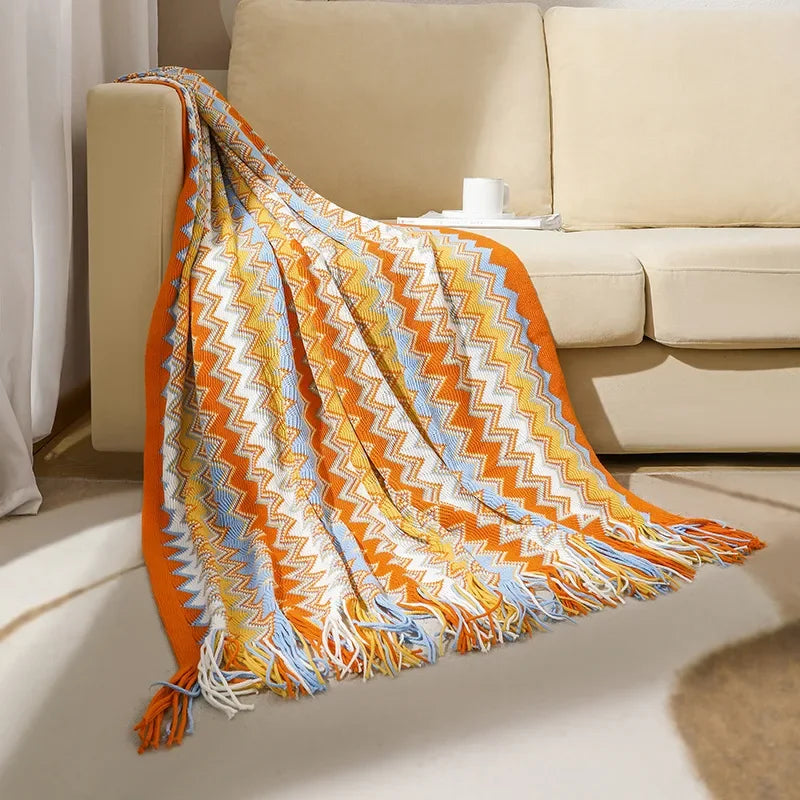 Boho Plaid mit Fransen – Weiche Decke mit Geometrischem Muster in Warmen Farben
