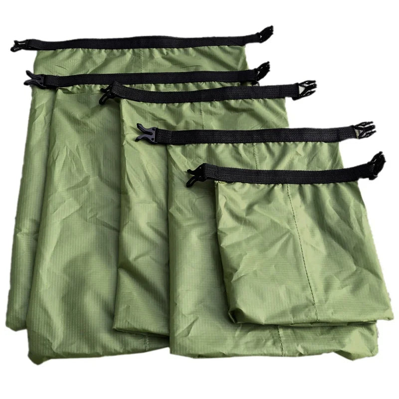 Sealon Trockenbeutel Set | Wasserdichte und sanddichte 5-teilige Set für Reisen und Outdoor-Abenteuer