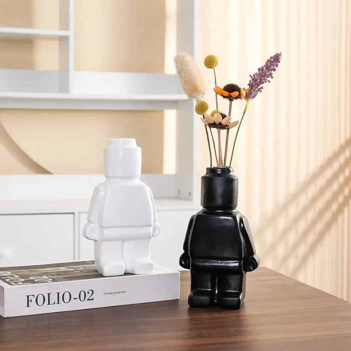 Innovative Roboter-Vase - Einzigartiger Blickfang für die Wohnraumgestaltung