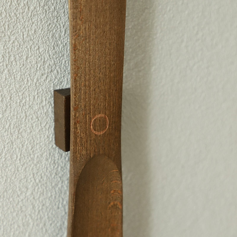 Wooden long handle magnetic shoehorn