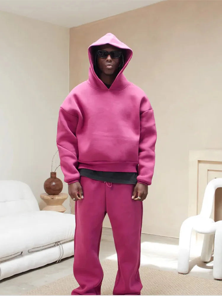Lässiges Ensemble mit Kapuzenpullover und Jogginghose für Herren | Ideal für den Herbst