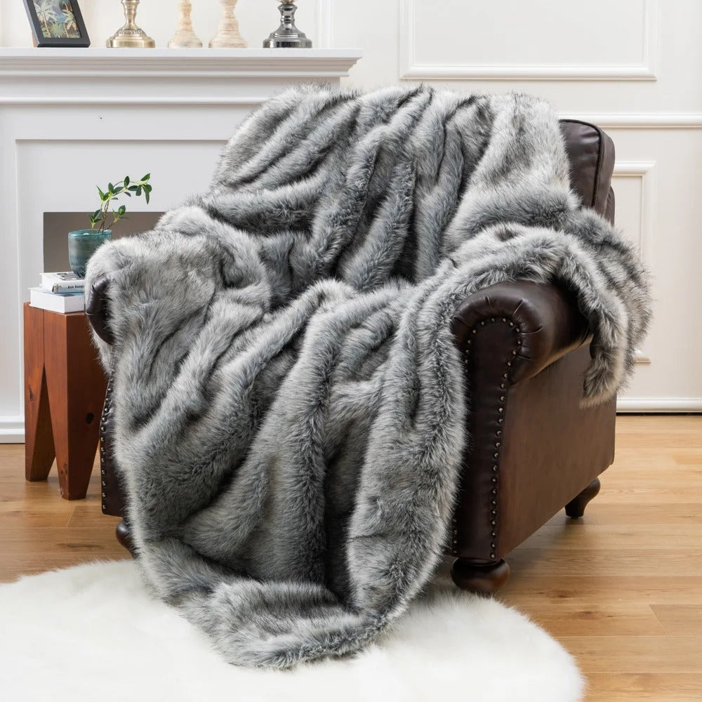 Faux-Fur Decke Luxus und Komfort für Dein Zuhause