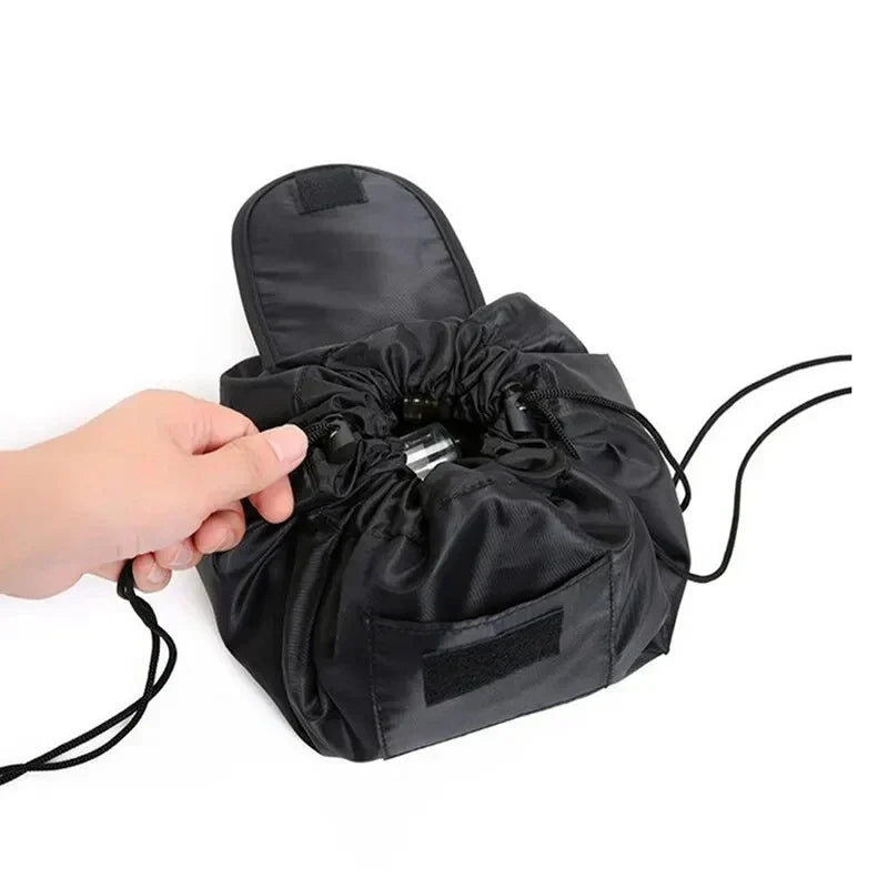 GlamFold Kosmetiktasche | Geräumige Tasche mit Kordelzug für stilvolle und praktische Nutzung in Schwarz