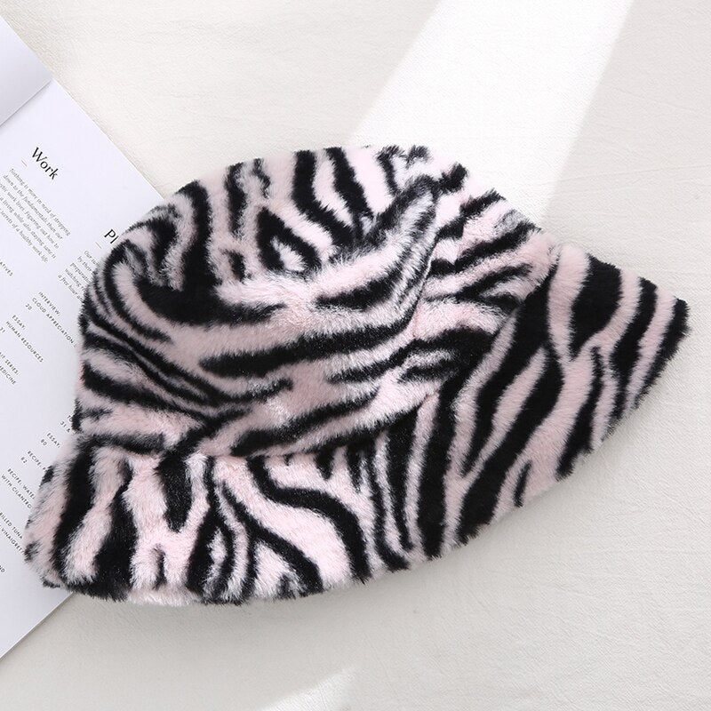 Samtweiche Wintermütze Luxusplüsch – Warmer Unisex Bucket Hat für kalte Tage