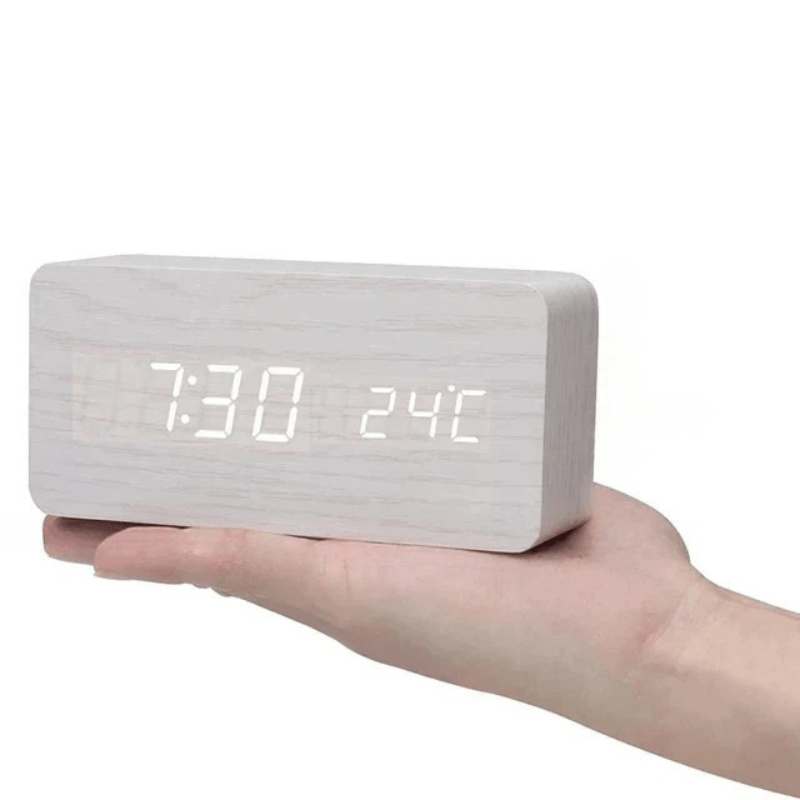 WOODSENSE – LED-Holzuhr mit Sprachsteuerung für stilvolle Zeitanzeige
