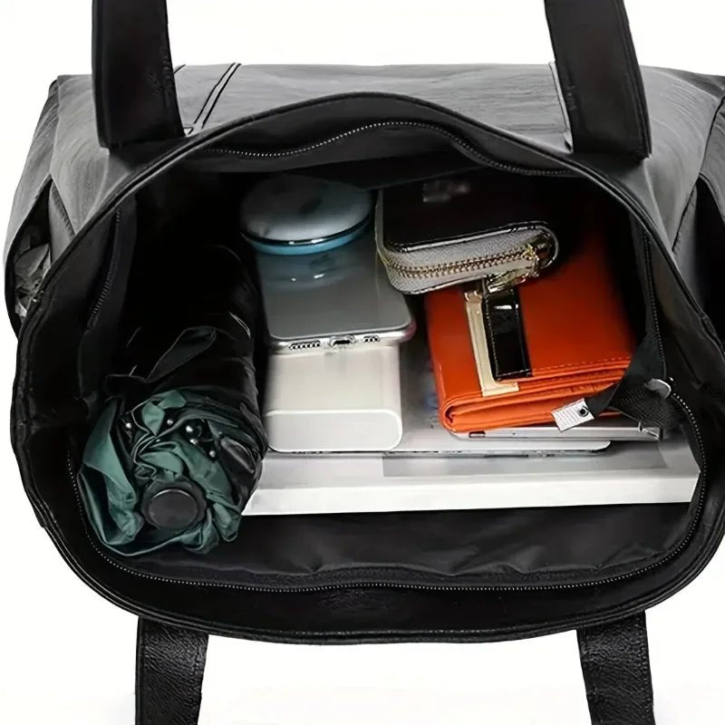 Elegante Leder-Schultertasche im Retro-Stil mit glatter Oberfläche