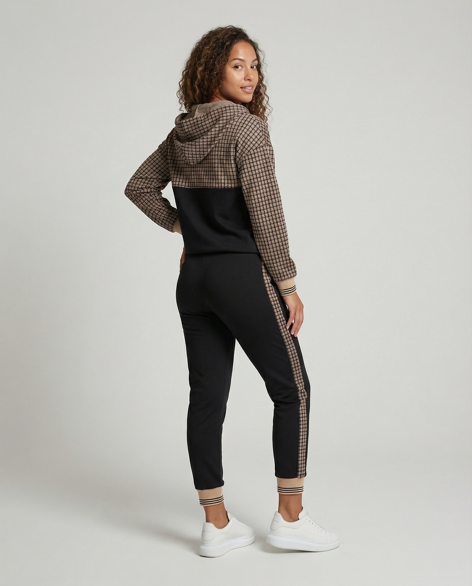 Sandsberg – Premium Damen Jogginganzug, Bequeme Passform
