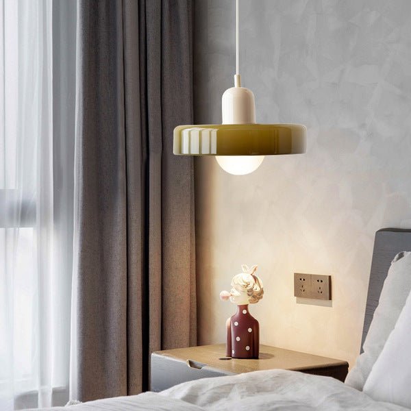 Bauhaus Hängeleuchte aus Buntglas für modernes Interieur