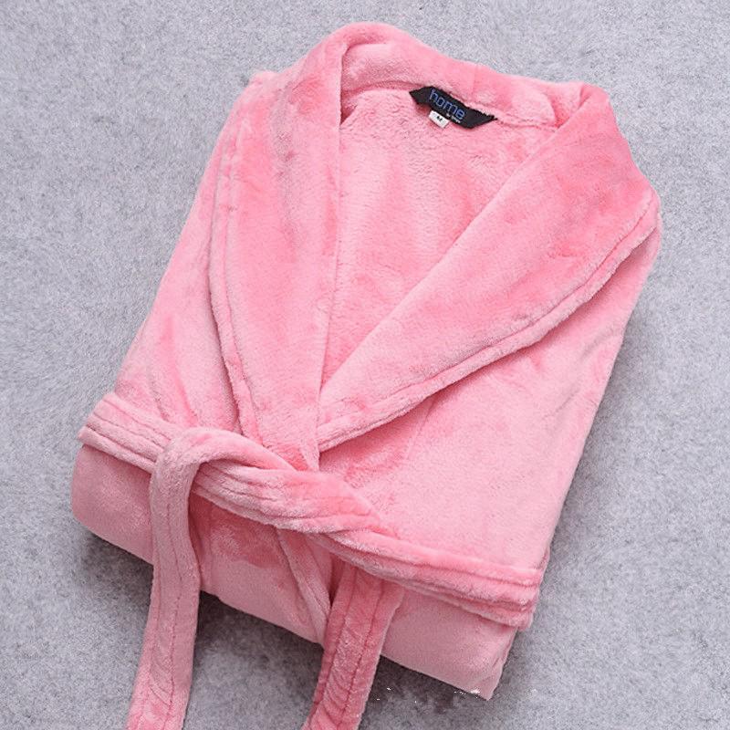 Winterweiche Unisex Bademantel – Flauschiger Hausmantel aus Fleece und Flanell