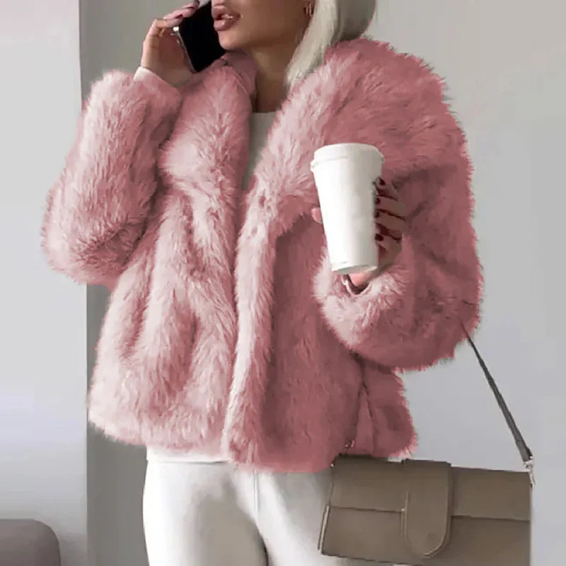 Fluffy Chic Damenjacke – Kurze Kunstpelzjacke für Herbst und Winter