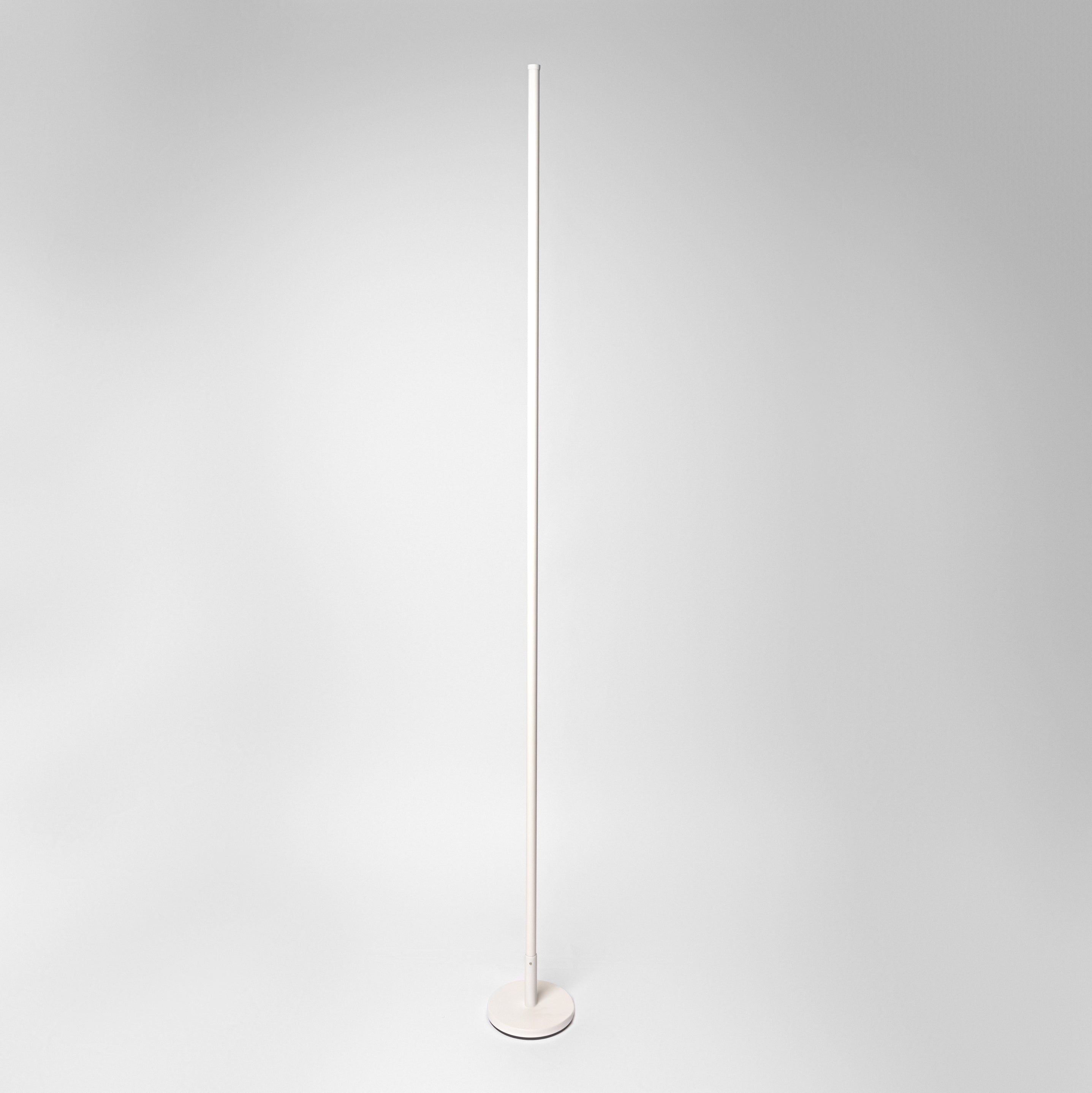 Léger RGB Stehlampe