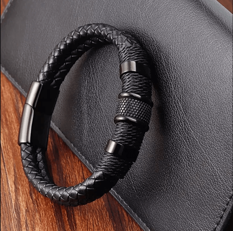 Armband im geflochtenen Lederstil