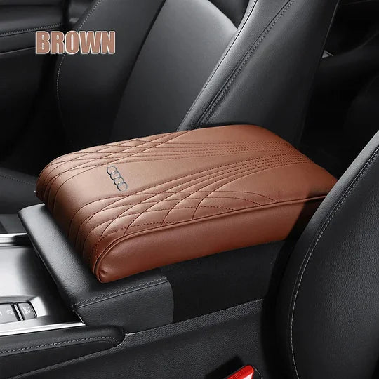Exklusives Logo Höhenpolster für die Armlehnenabdeckung im Auto