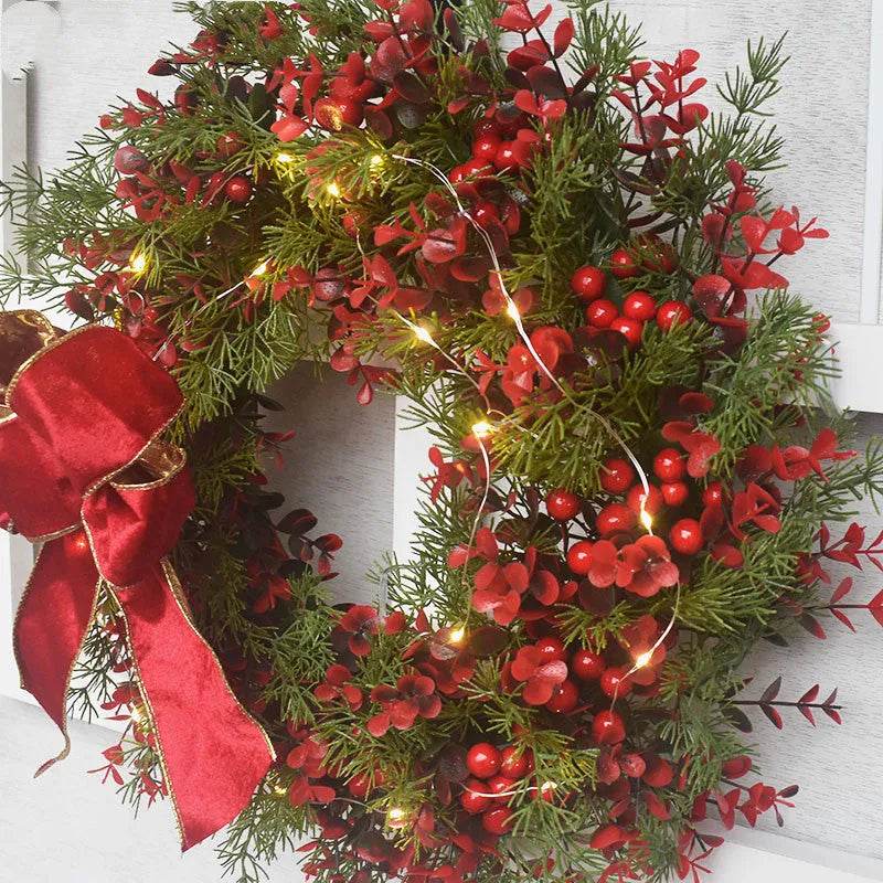 Weihnachtskranz mit roten Kirschen – Dekorativer Türkranz für Weihnachten