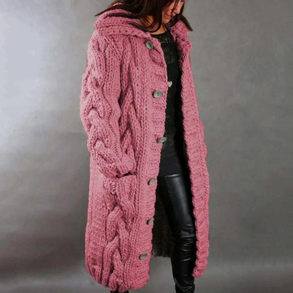 Strickwinterjacke Damen – Warme Jacke mit Kapuze und Knöpfen