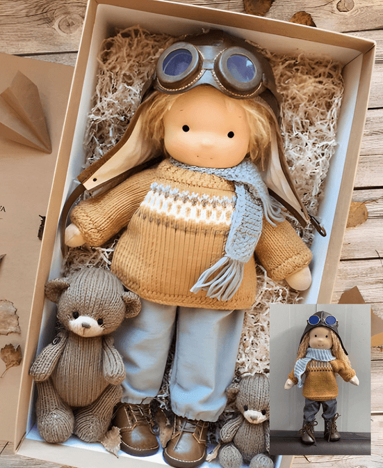 Handgefertigte Winter-Waldorf-Kuschelpuppe – Poppi