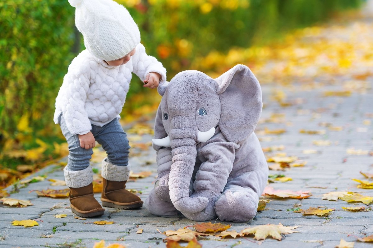 PlushElephant Kuschelkissen – Superweich & Komfortabel für Babys und Kinder
