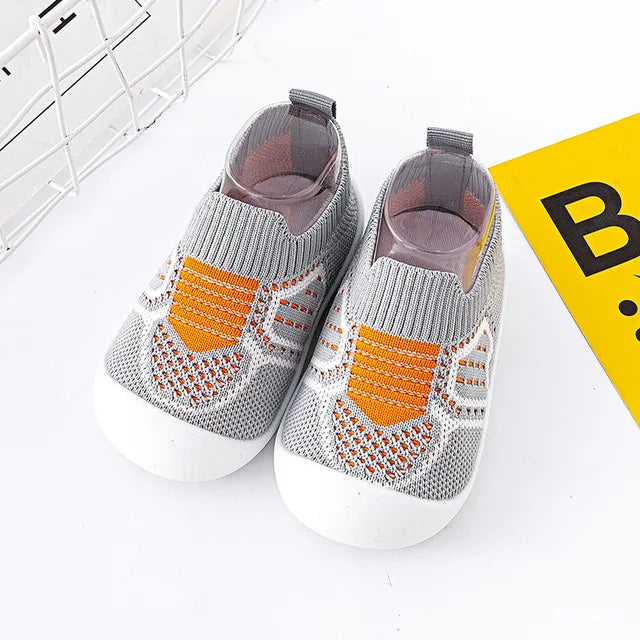 TinyTreads Slip-Ons | Atmungsaktive Antirutschschuhe aus Mesh