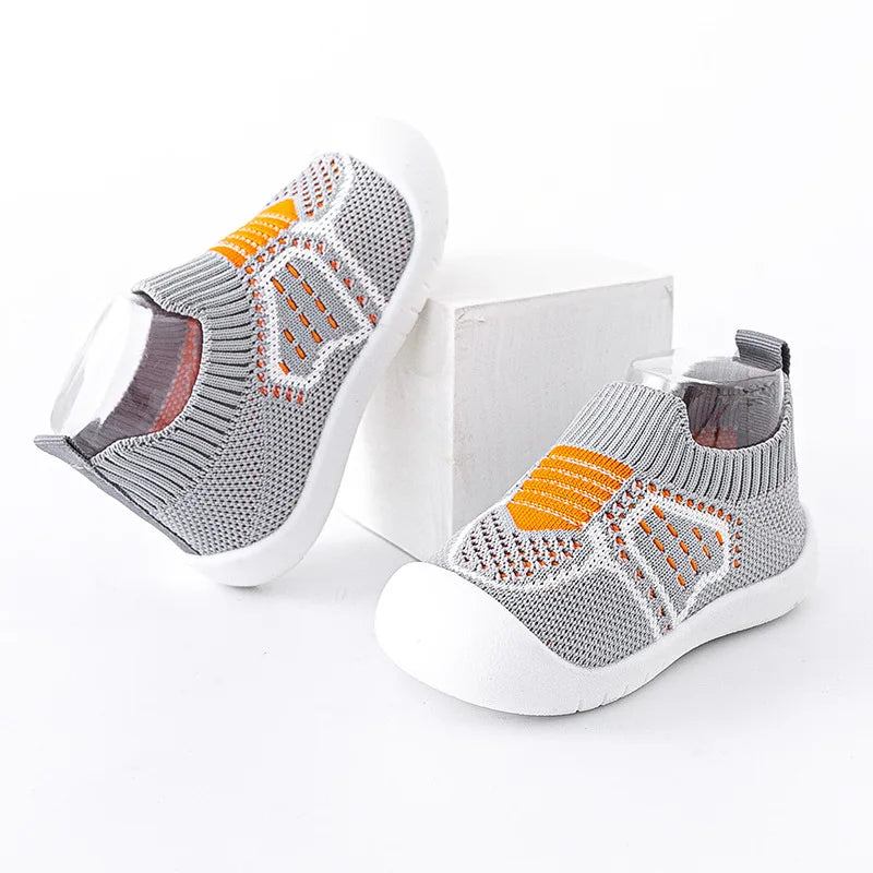 TinyTreads Slip-Ons | Atmungsaktive Antirutschschuhe aus Mesh