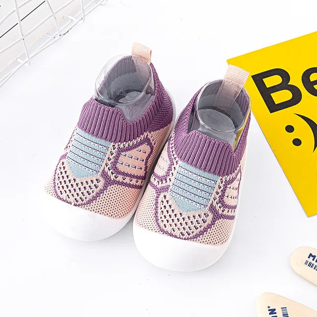 TinyTreads Slip-Ons | Atmungsaktive Antirutschschuhe aus Mesh