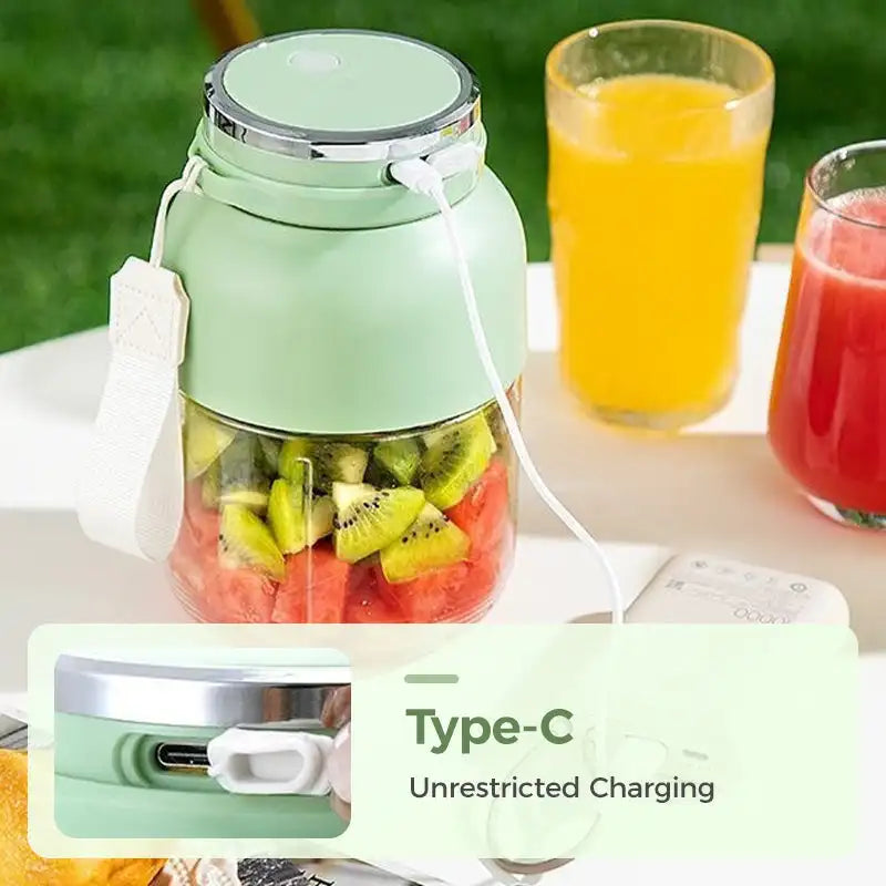 BlendMaster Tragbarer Mixer | Bereite mühelos Smoothies für unterwegs zu
