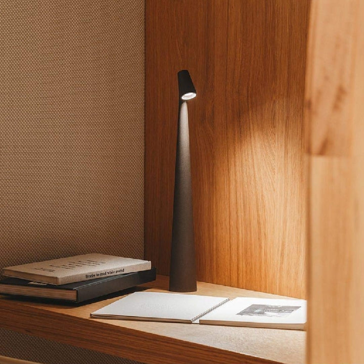 Skulptur Tischlampe Drahtlose LED Lampe Massives Aluminium 10000mAh Akku 3-Stufen Dimmung CRI 90 USB-C Ladeanschluss Warmweiß 2700K