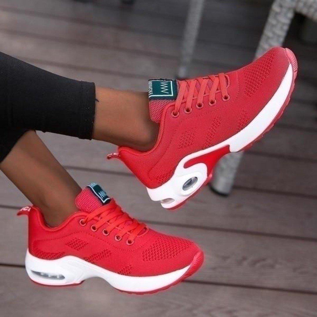 Orthopädische Sneakers für Frauen - Komfort und Stil - leichtes Design
