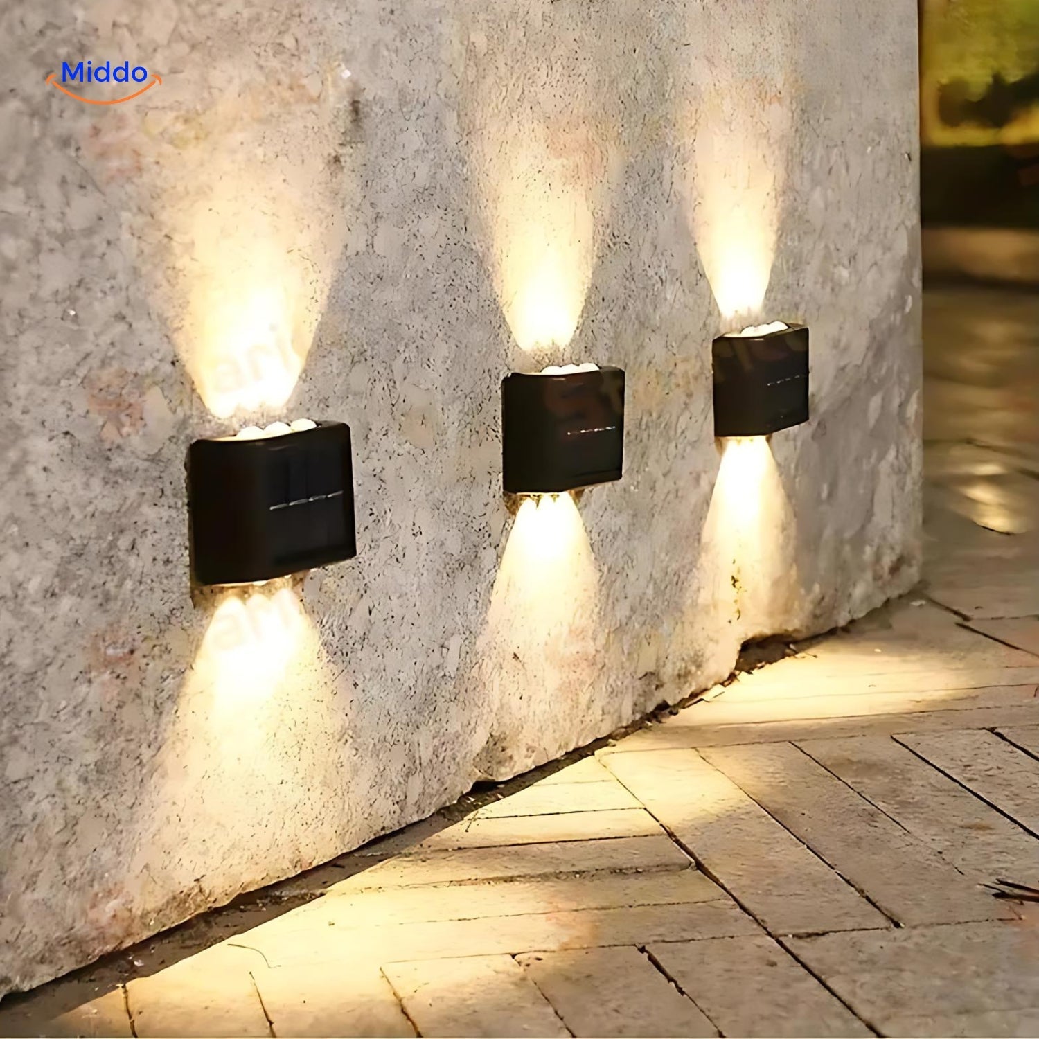 LumiGlow Solar-Wandlampe | Wasserdichte LED mit Doppelkopf für stilvolle Außendekoration