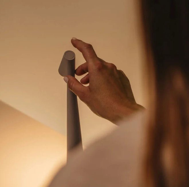 Frendorf | Kabellose LED-Tischlampe | Nordisches minimalistisches Design