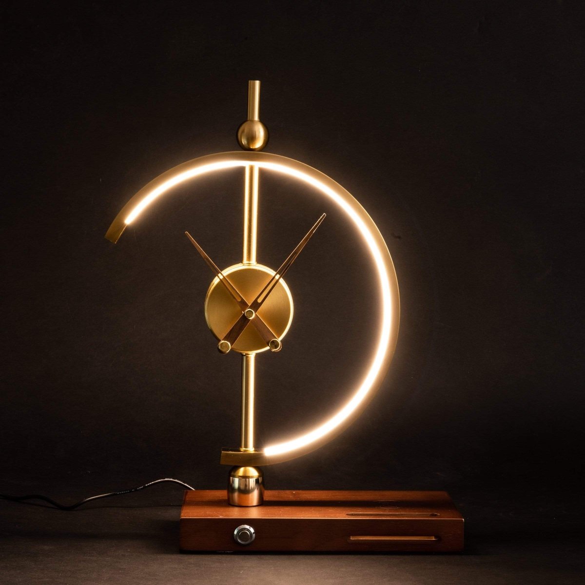 AuraTijd™ | Luxuriöse Lampenuhr und Ladegerät