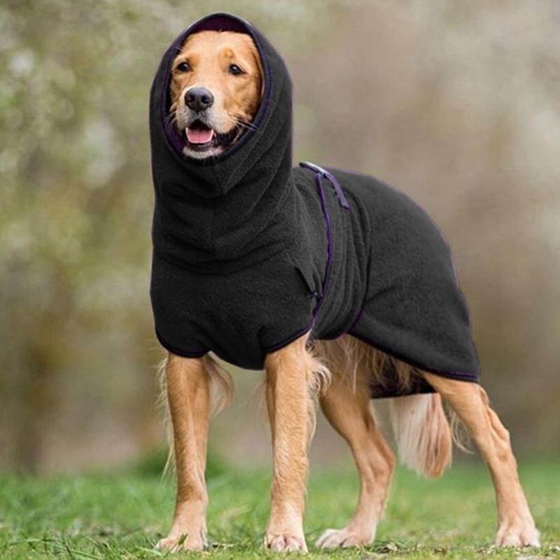 Fleece-Hundejacke mit Kapuze für Wärme und Komfort