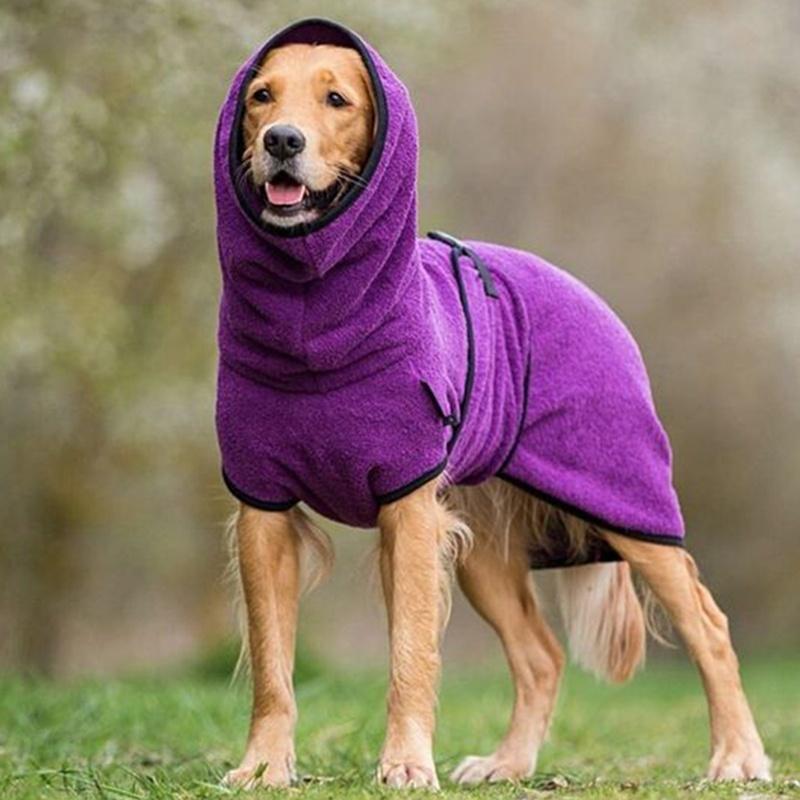 Fleece-Hundejacke mit Kapuze für Wärme und Komfort