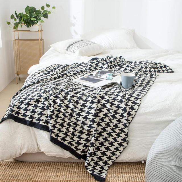 Weiche Kuscheldecke mit Hahnentritt-Muster – Erhältlich in verschiedenen Größen