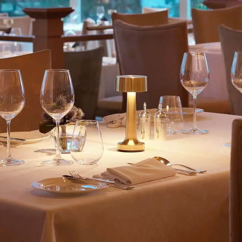 Elegante Tischlampe LED – Kabellos, Dimmbar & Wiederaufladbar