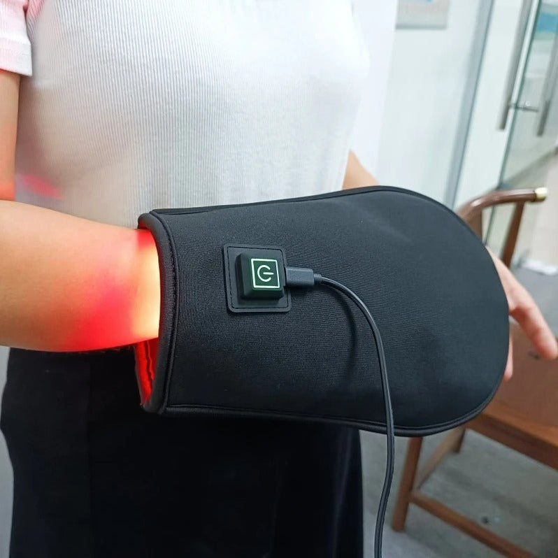 Lumera-Handschuh zur Linderung von Hand- und Gelenkschmerzen mit rotem Licht