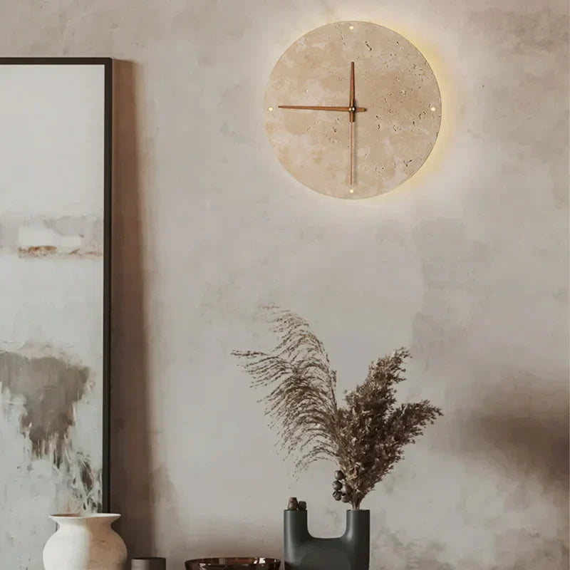 Möni Wandlampe und Uhr für stilvolle Beleuchtung