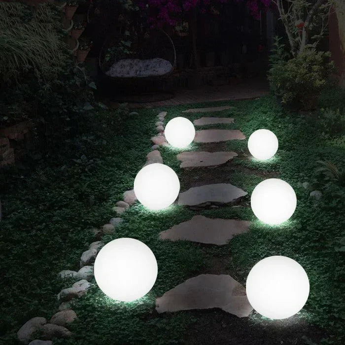 Moderne PE Globe Außen Gartenlampe LED Aufladbar