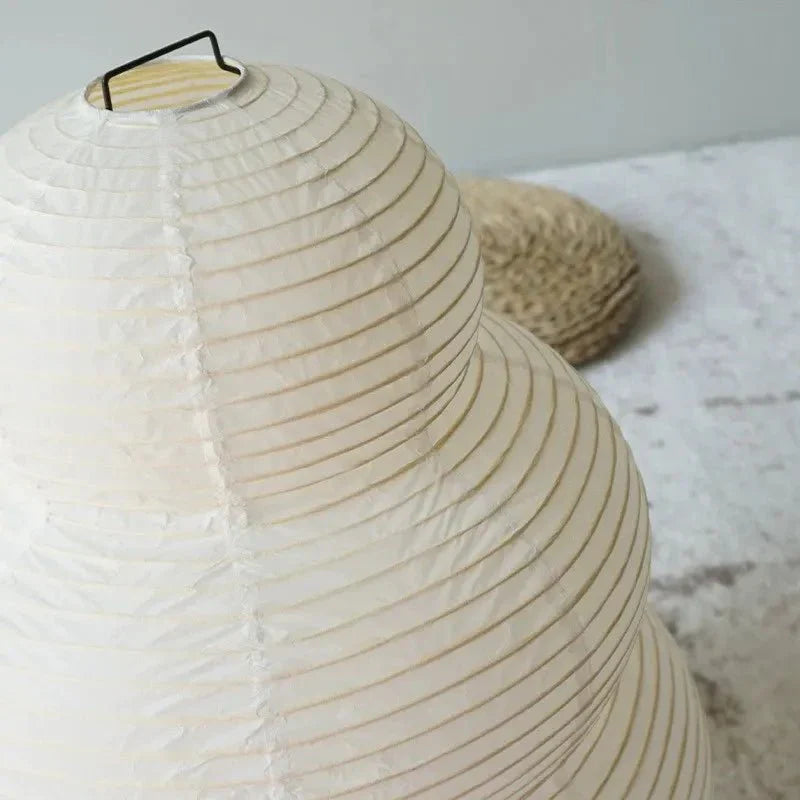 SabiGlow - Künstlerische Wabi Sabi Reispapier Stehlampe mit verstellbarem Stativ
