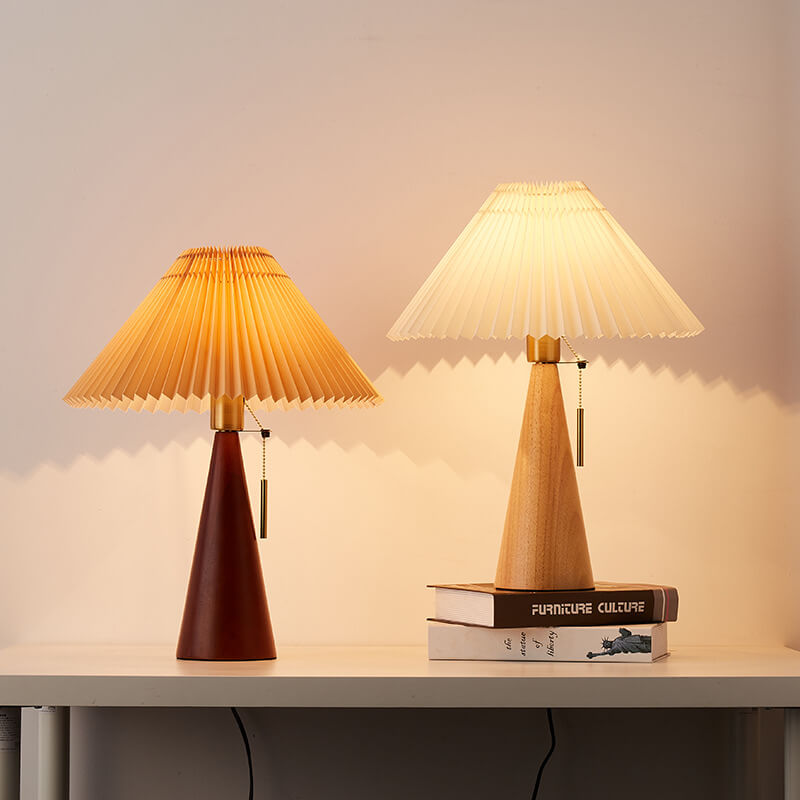Japanische Minimalistische Holzkonstruktion Faltenstoff LED Tischlampe 1-Licht