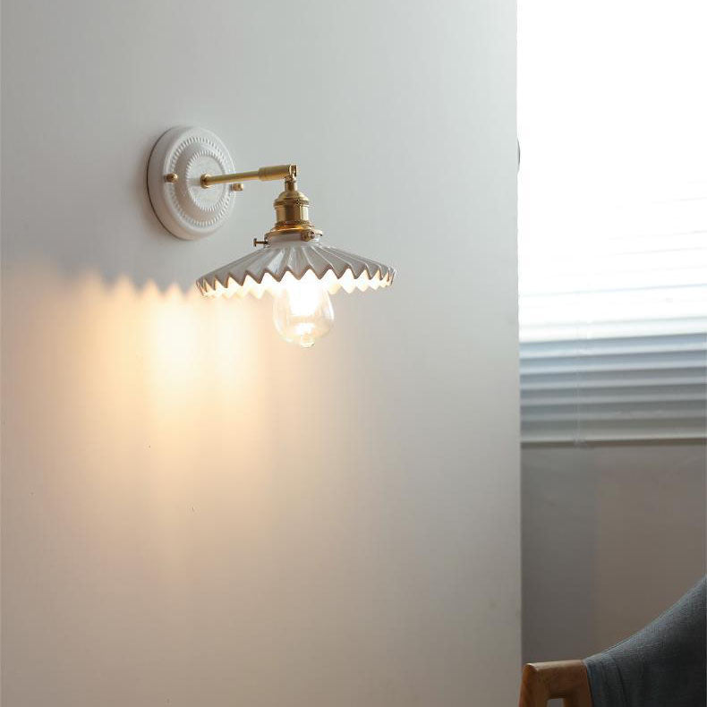 Vintage Japanische Keramik Messing 1-Licht Wandlampe