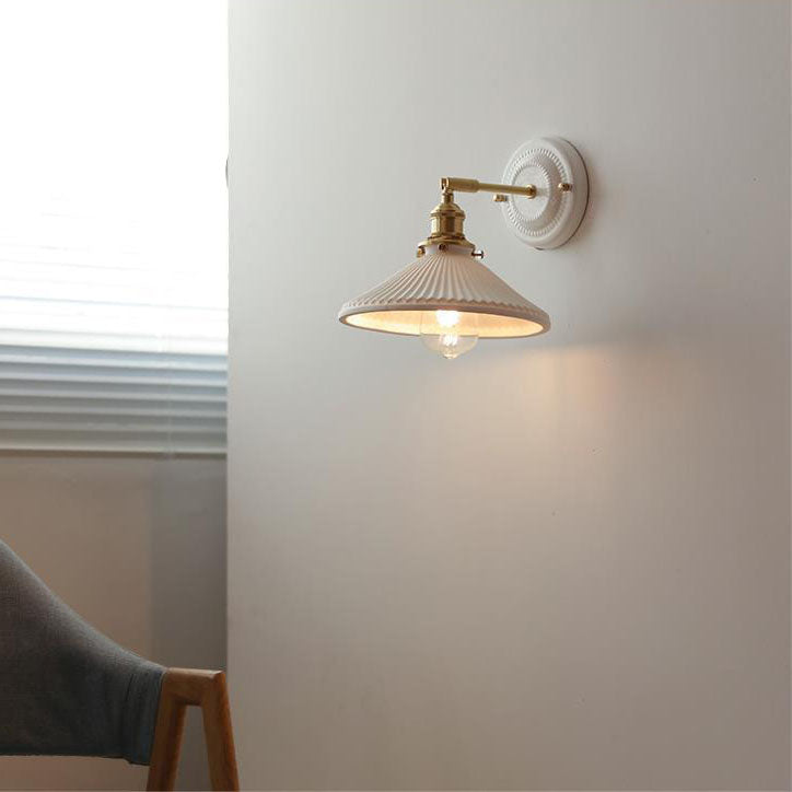 Vintage Japanische Keramik Messing 1-Licht Wandlampe