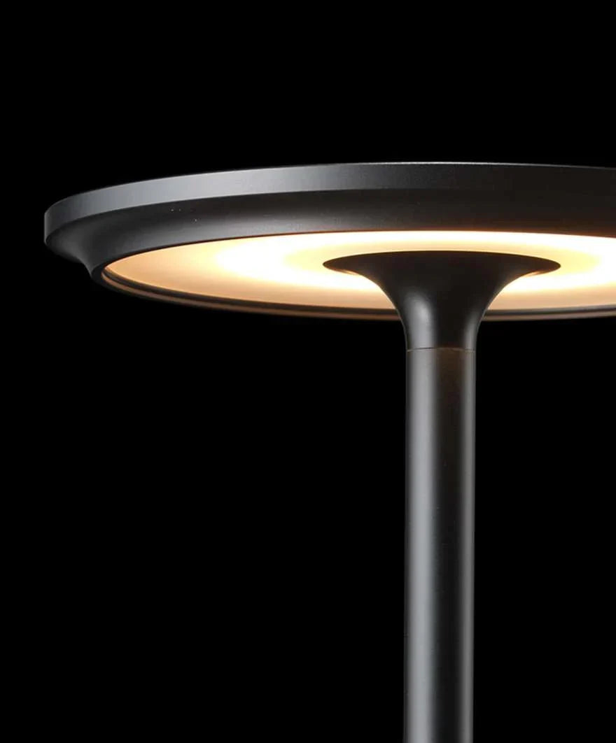 Moderne Messing-Kegel-LED-Akku-Tischlampe 1-Licht