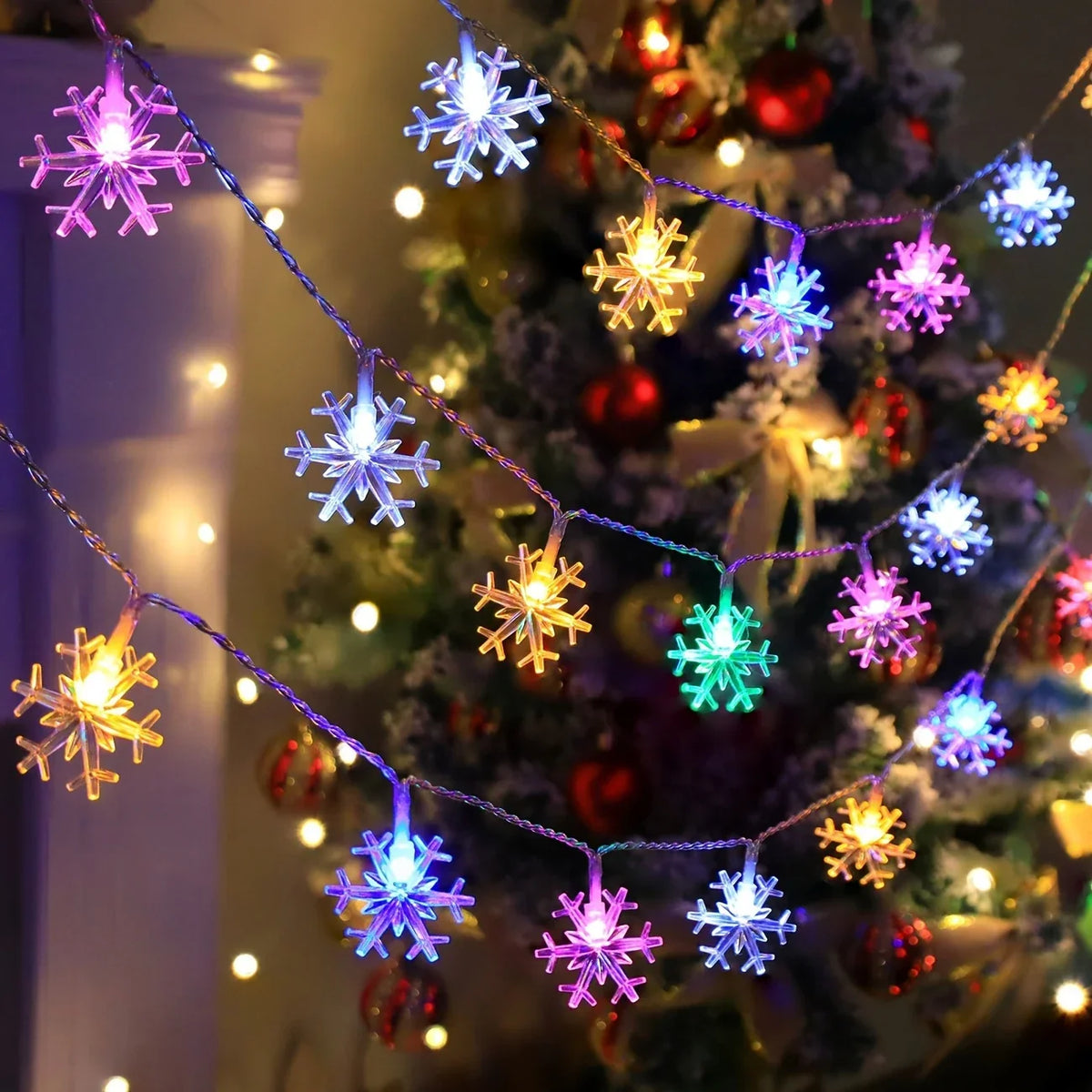 LED Weihnachtsbeleuchtung mit Schneeflocken – Warmweiß oder Buntes Licht für Innen & Außen
