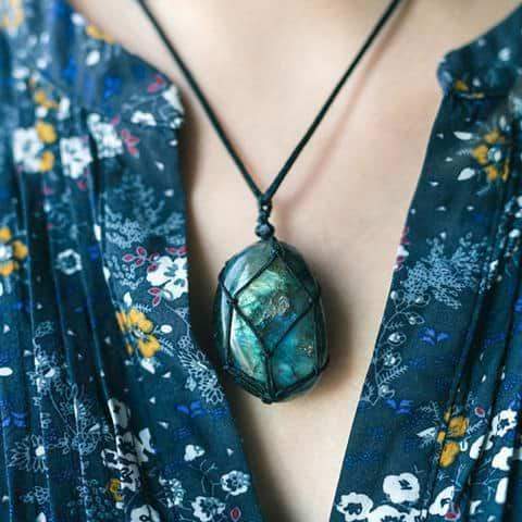 Drakenhart Labradorit Kette – Mystischer und Energiegeladener Schmuck für Persönliche Kraft