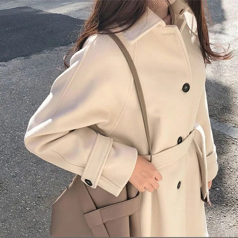 Eleganter langer Wintermantel für Damen